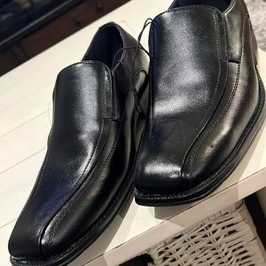 NWT J.Ferrar mens dress shoe, black, size 11